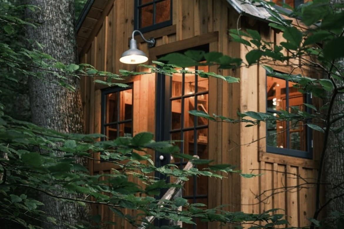 Shop the Best Outdoor Barn Lights for Rustic and Modern Homes