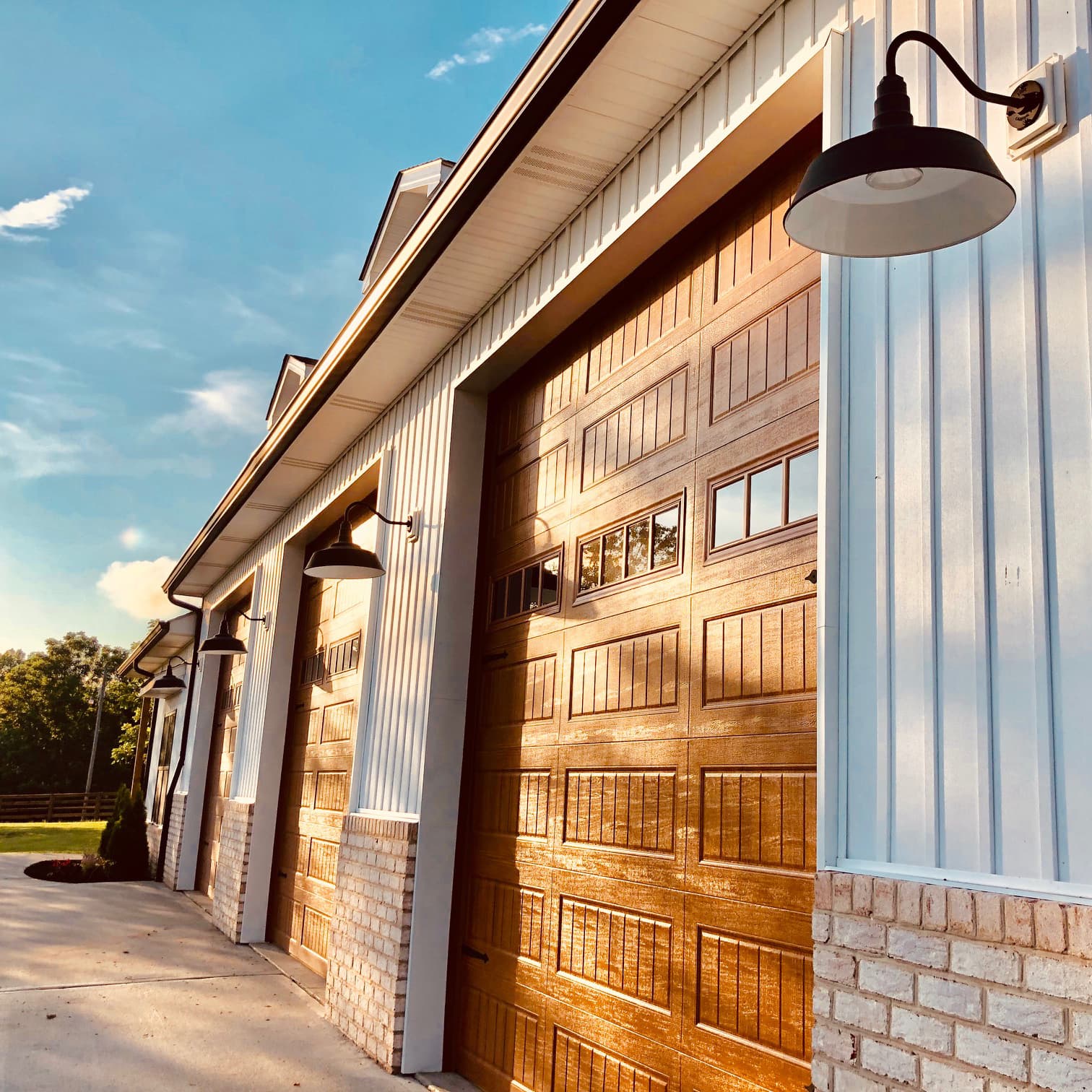 The Redondo outdoor garage light
