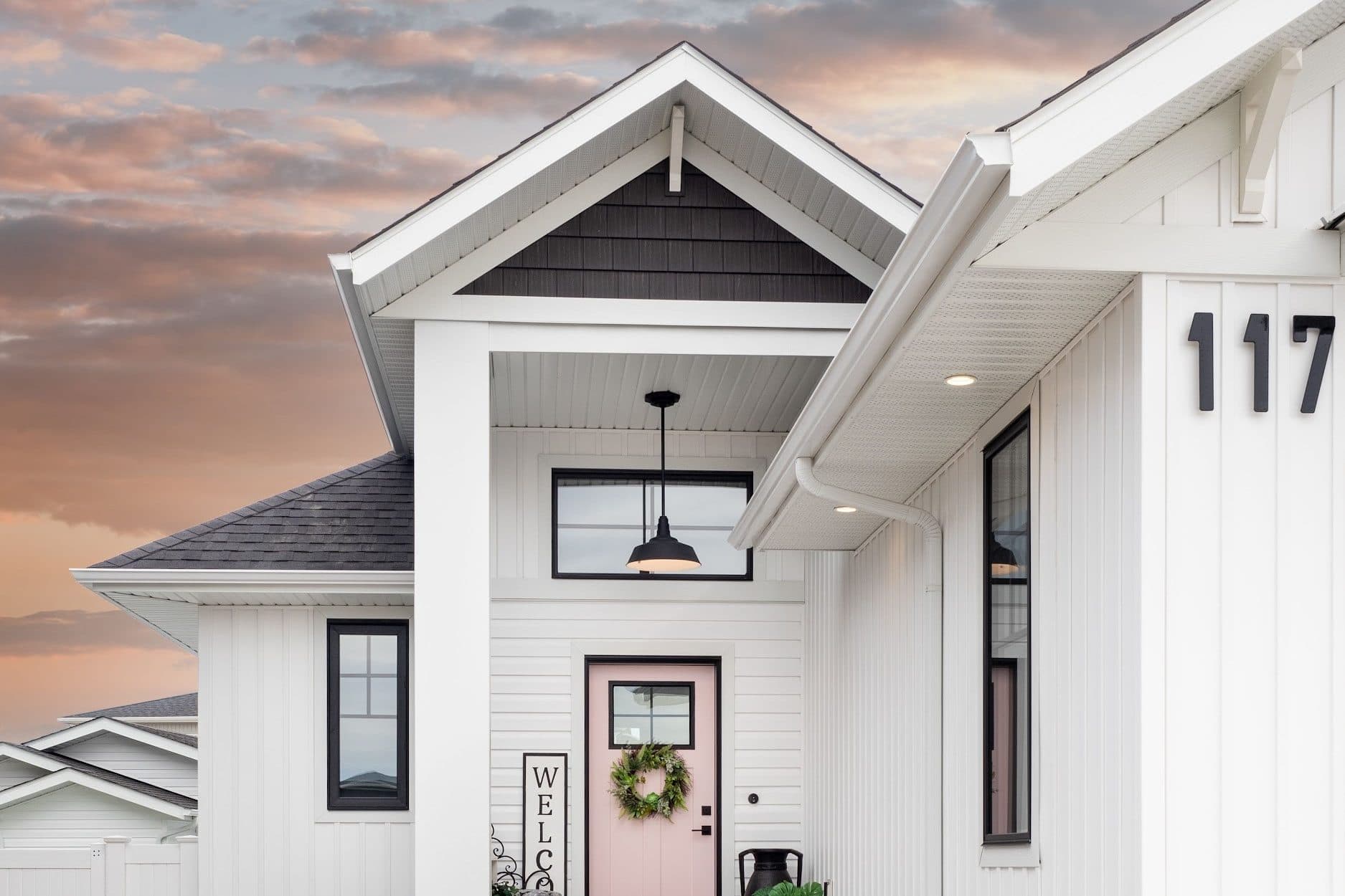 The Manhattan Outdoor House Light