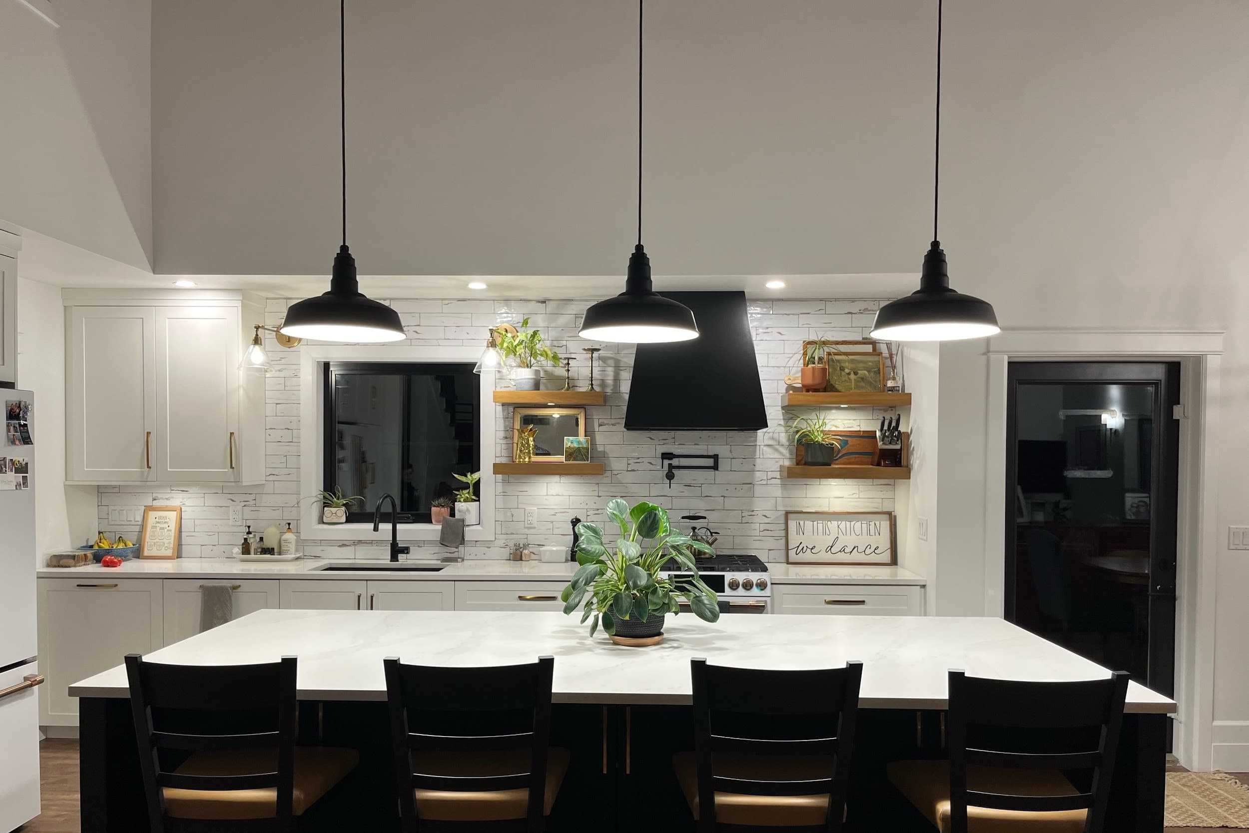 Kitchen Island Lights: Tips for Choosing the Right Style and Placement