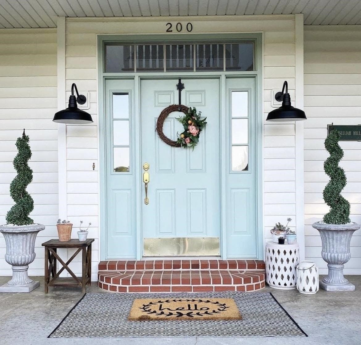 Fall Lighting Essentials: Dusk to Dawn and Stylish Barn Lights for Your Home