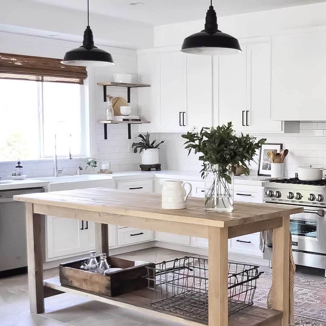 farmhouse lighting over kitchen table