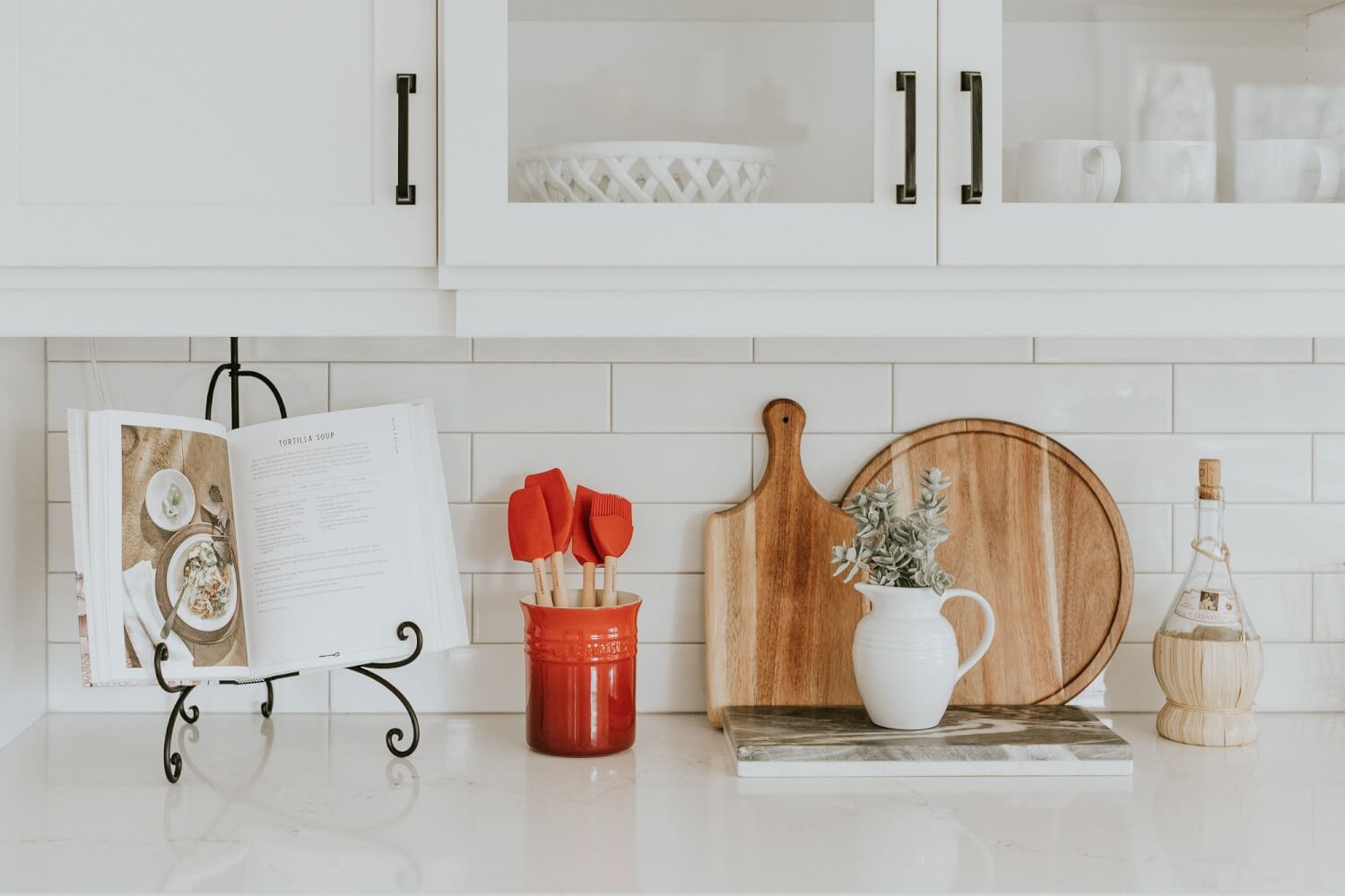 Charming Kitchen Utensils for a Beautiful Background