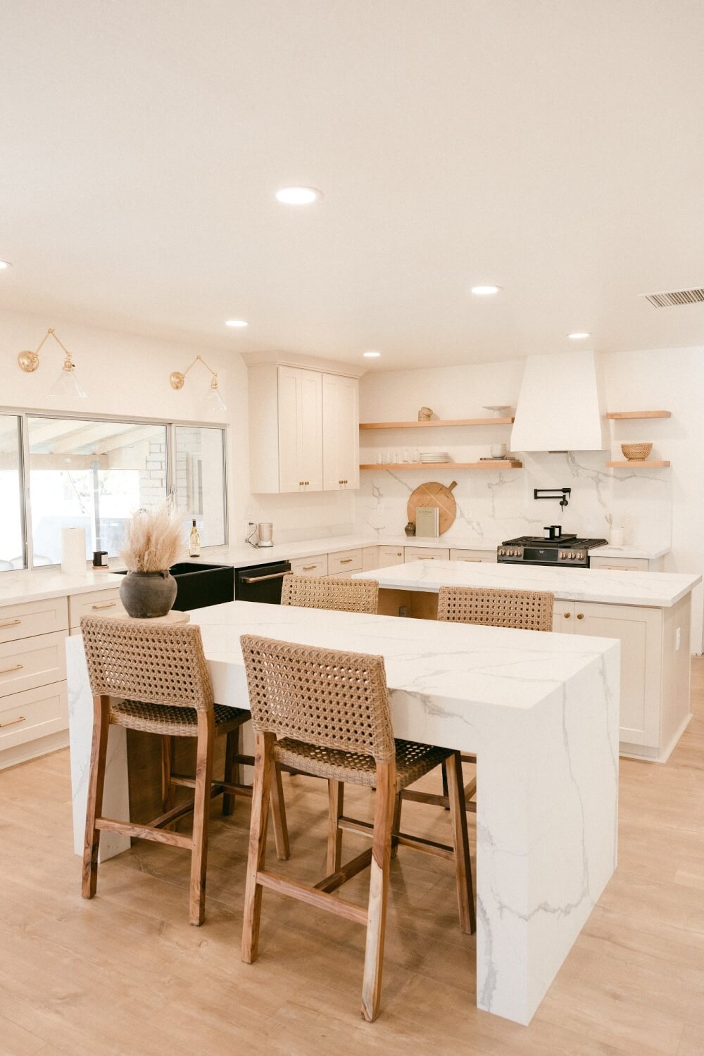 A well-edited kitchen image with Perfect Lighting