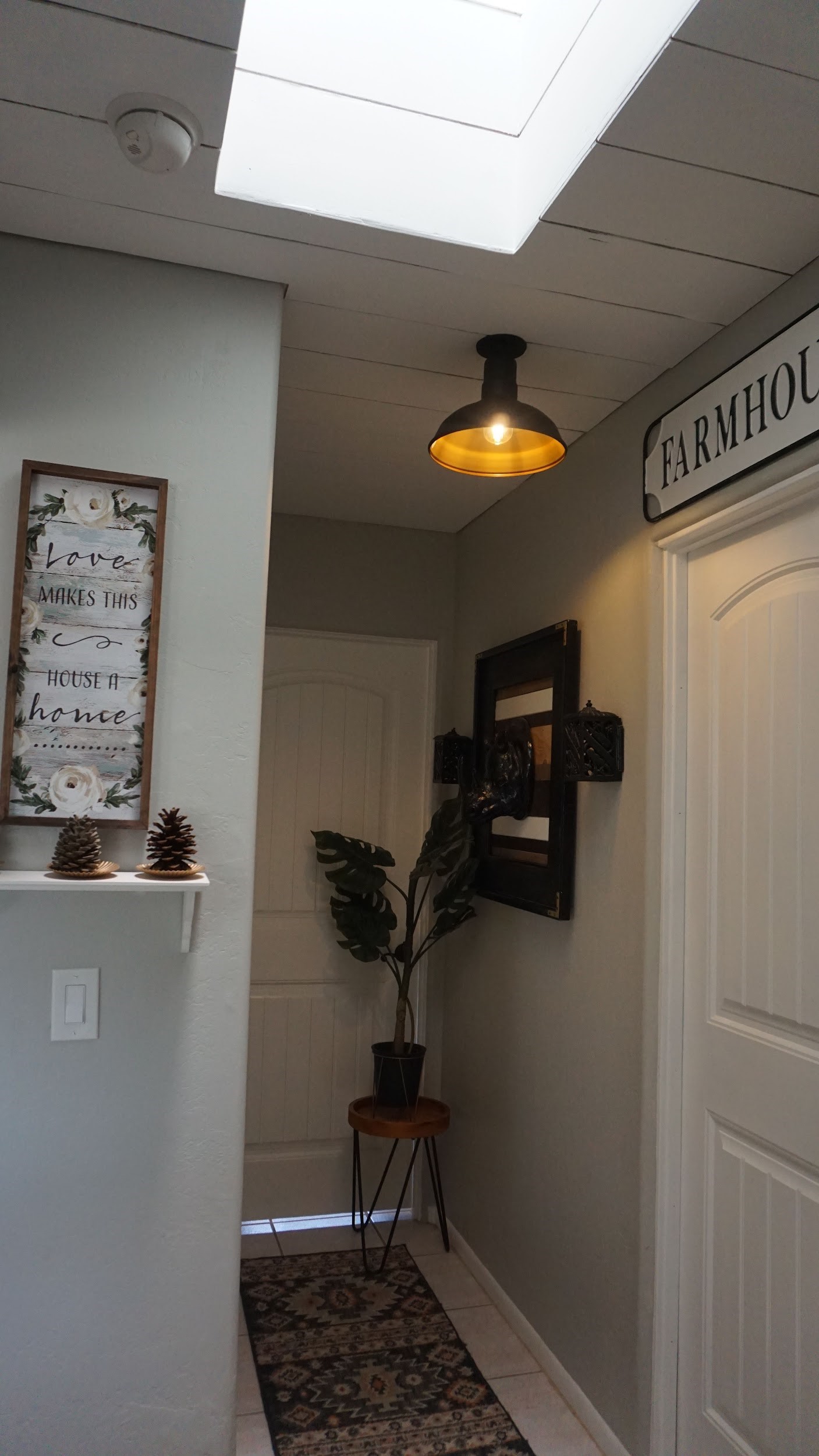 El Segundo entryway light with brass inlay 