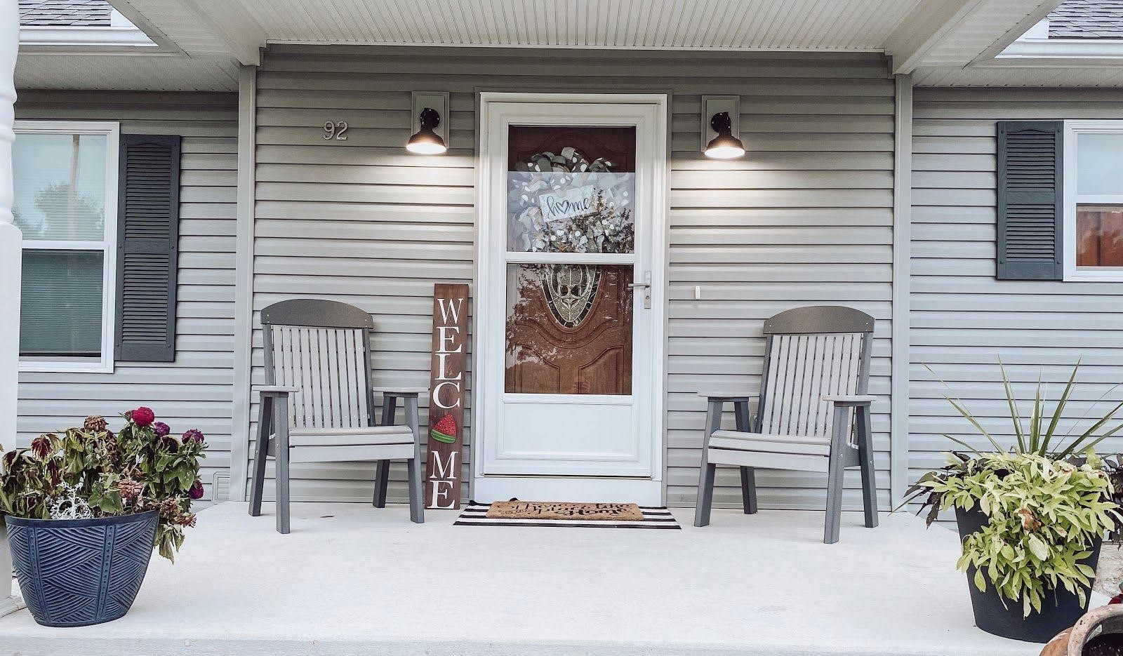 The Hawthorne Porch Light 