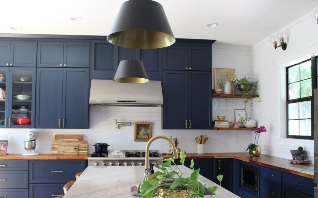 Guide to Black Pendant Lights for the Modern Kitchen