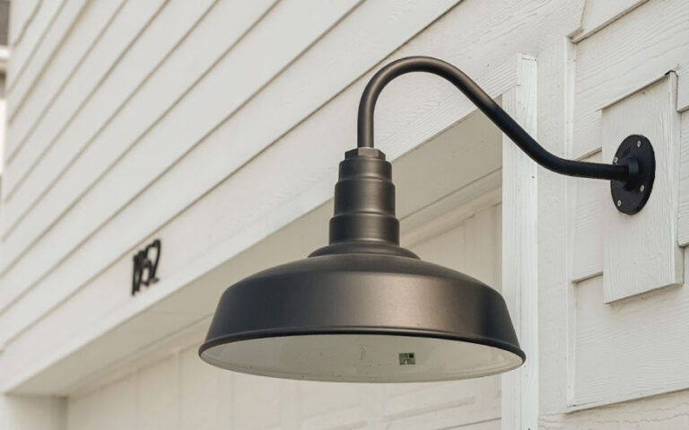 wall mounted garage light