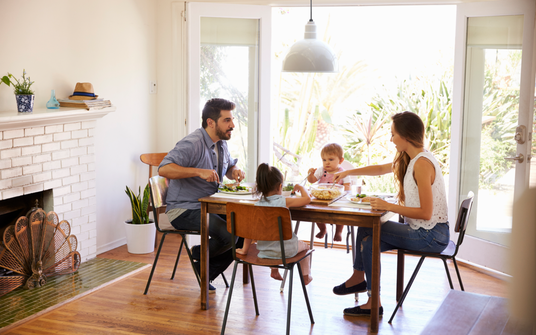 What to Know Before Buying Dining Room Light Fixtures