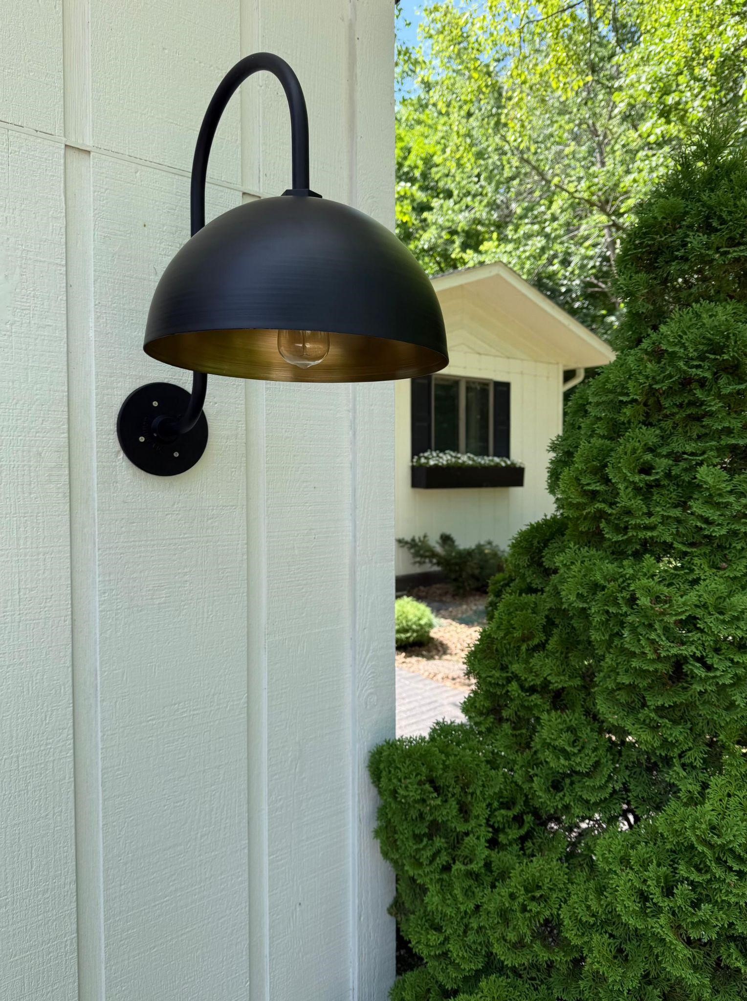 The coldwater gooseneck light