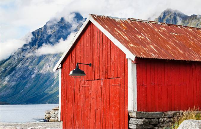 The Redondo Outdoor Barn Light