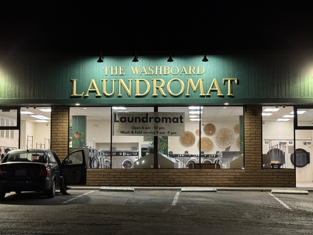 The Venice Outdoor Light for a Laundromat